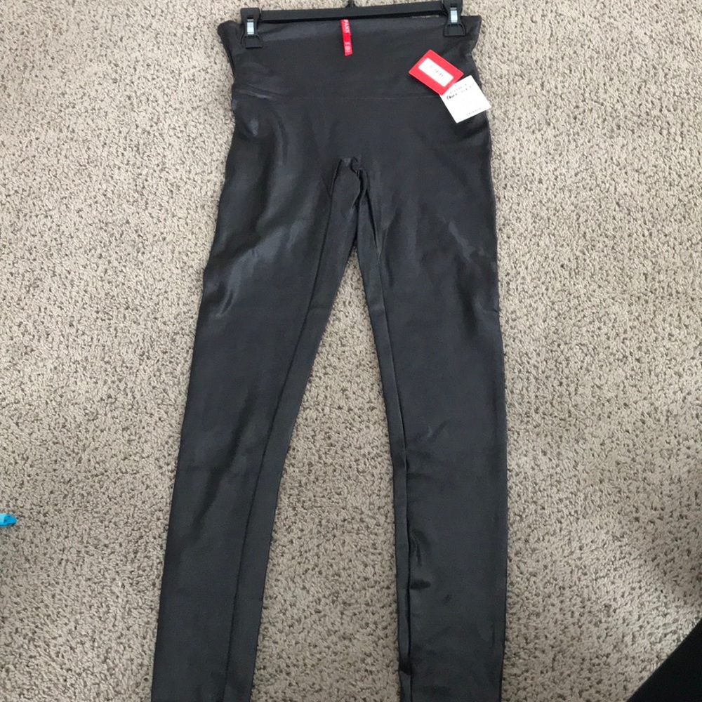 Spanx Black faux leather leggings size large NWT